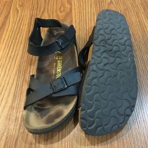 Birkenstock’s (Rio)